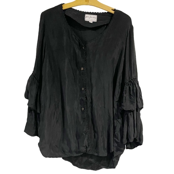 Ann Ferriday Tops - Ann Ferriday Black Button Down Tiered Sleeves Boho Vintage Flounced Free Size